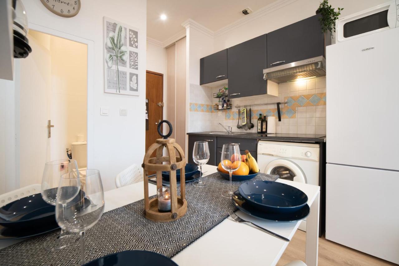 Private Independant Flat - Lourdes City Center - 2 Balconies Exterior foto